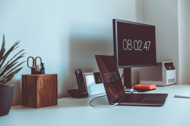 Time on a screensaver